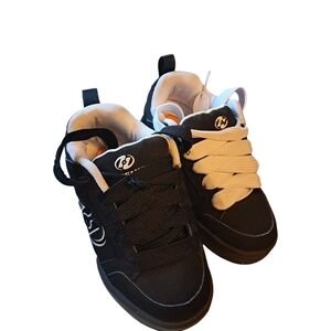 Heelys Black and White Kids Shoes